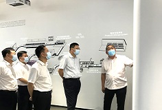 佛山市委副书记、市长白涛一行莅临mk平台考察指导工作
