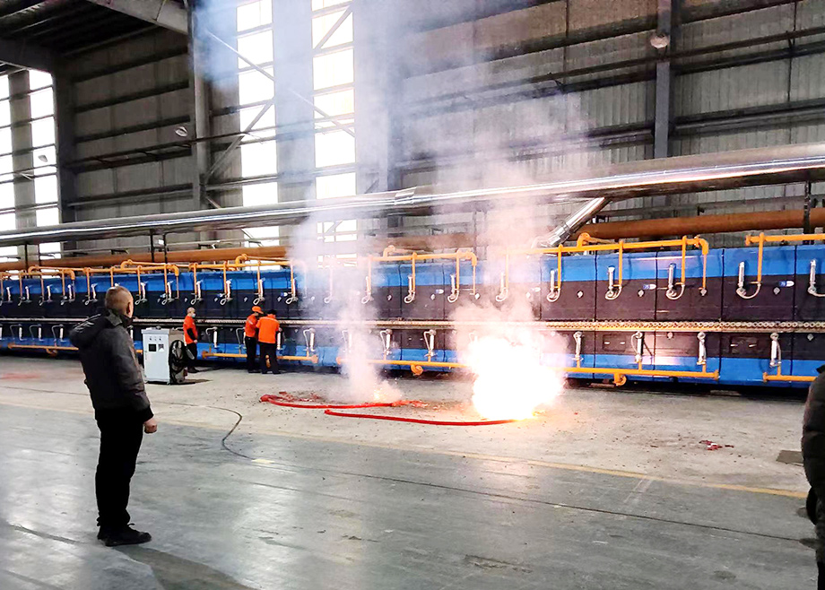 MK（中国）一站式服务平台承建的福建德胜第二条发泡陶瓷智能整线成功点火